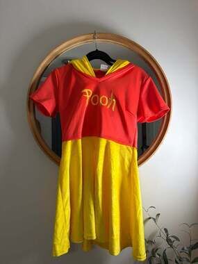 Disney Winnie the Pooh Adult Hooded Dress Costume